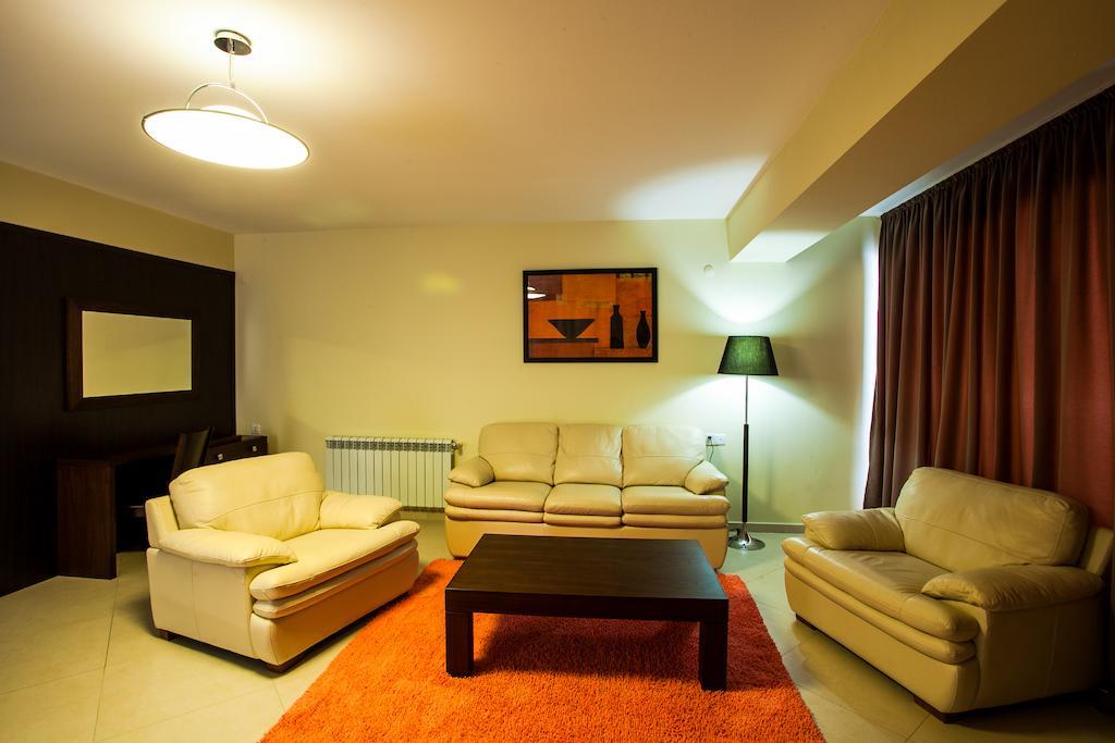 Crystal Hill Resort Bakoerjani Kamer foto